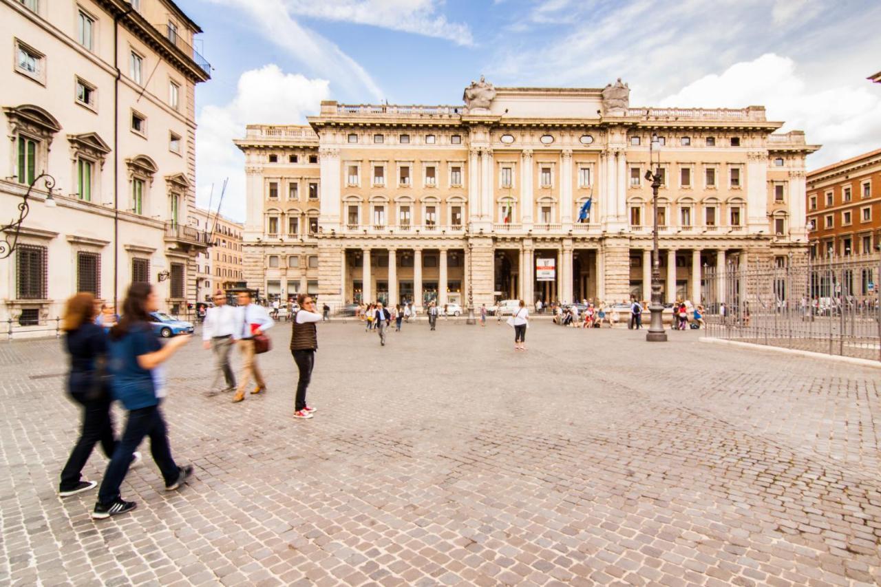 Room 94 Piazza Di Spagna Рим Екстер'єр фото