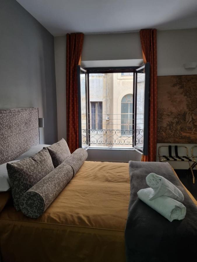 Room 94 Piazza Di Spagna Рим Екстер'єр фото