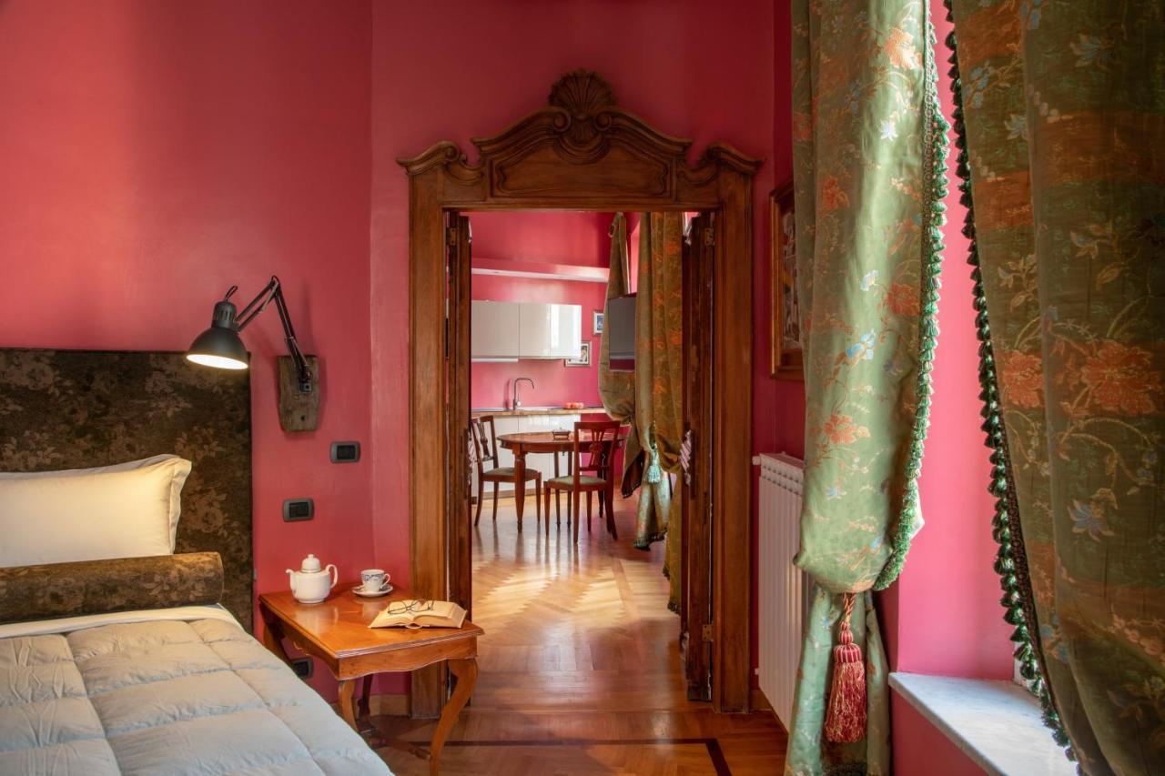 Room 94 Piazza Di Spagna Рим Екстер'єр фото