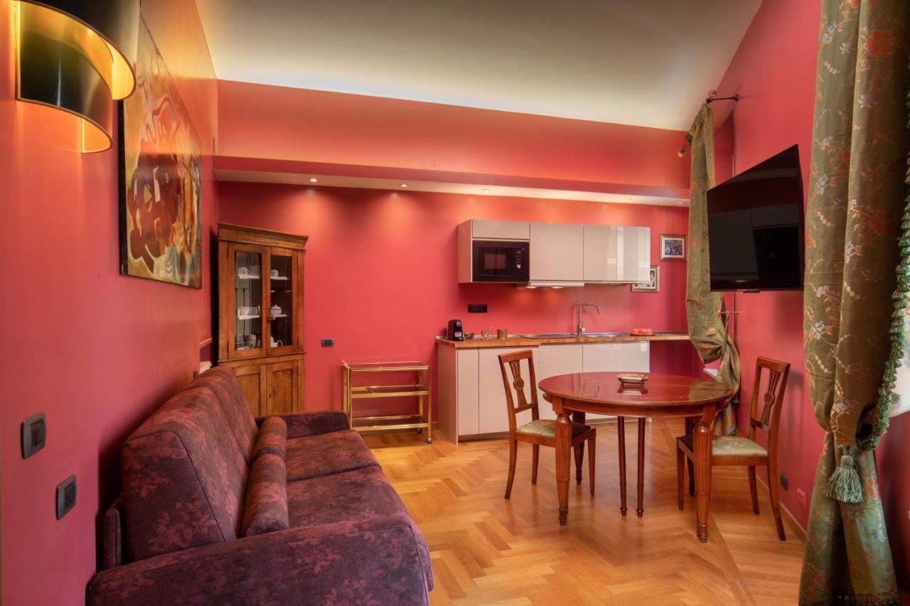 Room 94 Piazza Di Spagna Рим Екстер'єр фото